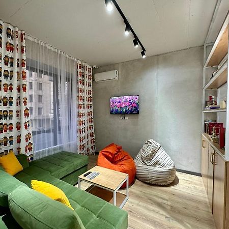 Izzzi Hostel Бишкек Экстерьер фото