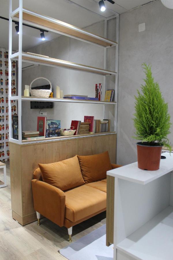 Izzzi Hostel Бишкек Экстерьер фото
