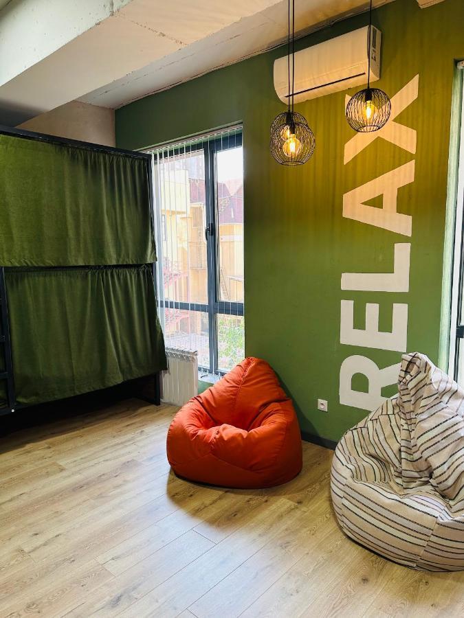 Izzzi Hostel Бишкек Экстерьер фото