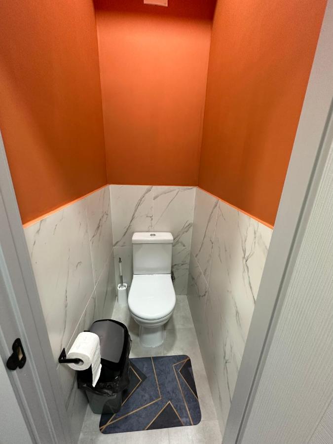Izzzi Hostel Бишкек Экстерьер фото