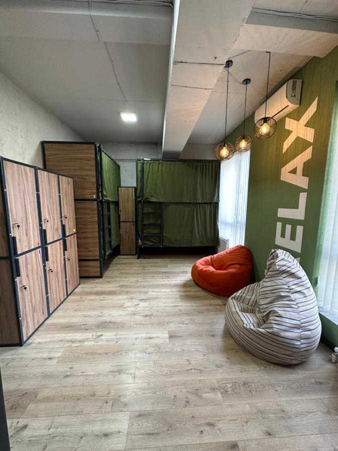 Izzzi Hostel Бишкек Экстерьер фото