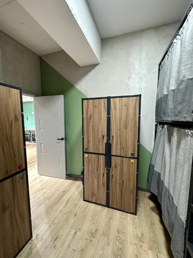 Izzzi Hostel Бишкек Экстерьер фото