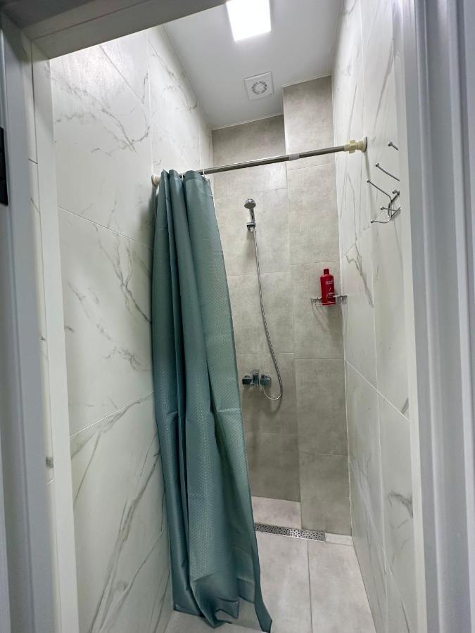 Izzzi Hostel Бишкек Экстерьер фото